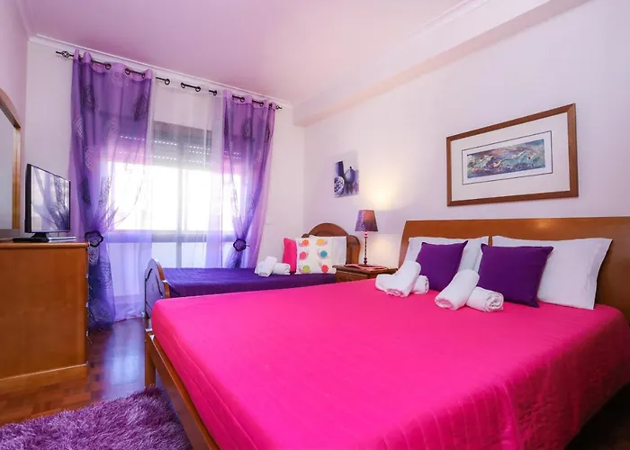 Brasil Avenue By Rent4all * Figueira da Foz